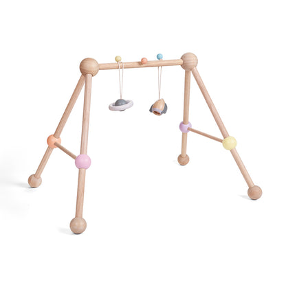 Baby Gym Plan Toys duurzaam speelgoed